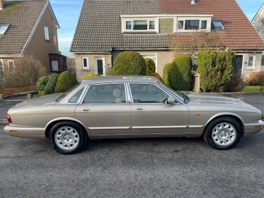 Picture of STUNNING 2001 JAGUAR XJ8 3.2 V8 EXECUTIVE,49,900 MILES, - For Sale