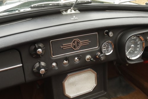 1971 MG B Roadster En venta (imagen 109 de 204)