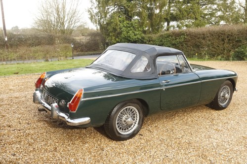 1971 MG B Roadster En venta (imagen 42 de 204)