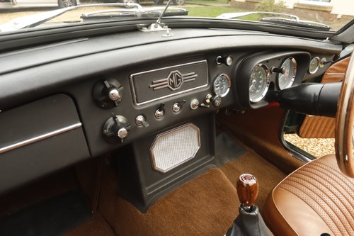 1971 MG B Roadster En venta (imagen 59 de 204)