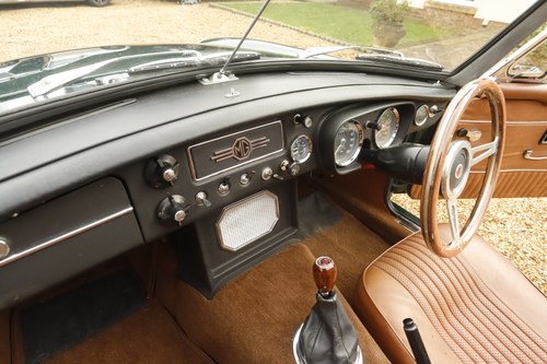 1971 MG B Roadster En venta (imagen 60 de 204)