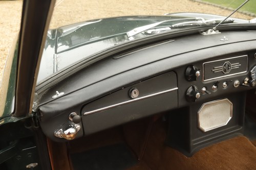 1971 MG B Roadster En venta (imagen 73 de 204)