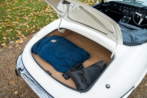 1973 Jaguar E-type Series III V12 OTS In vendita (immagine 61 di 153)