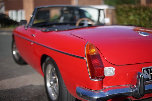 1973 MGB Roadster zum Verkauf (Bild 121 von 291)