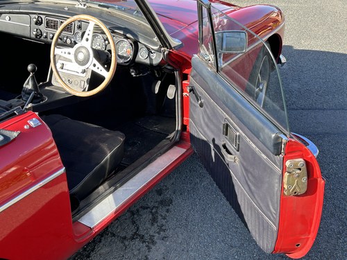 1973 MGB Roadster zum Verkauf (Bild 38 von 291)