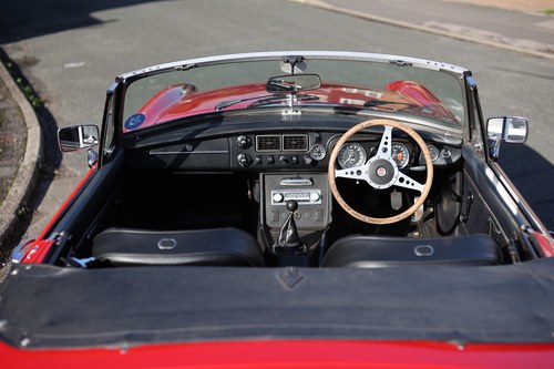 1973 MGB Roadster zum Verkauf (Bild 29 von 291)