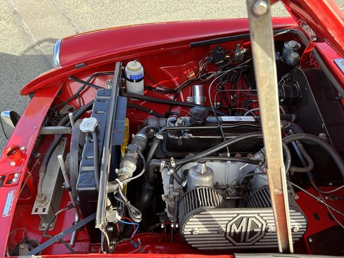 1973 MGB Roadster zum Verkauf (Bild 240 von 291)