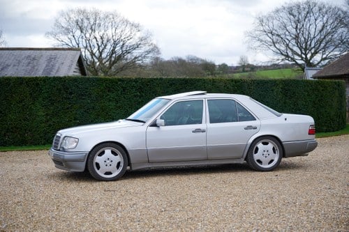 1992 Mercedes-Benz E500 W124 zum Verkauf (Bild 22 von 147)