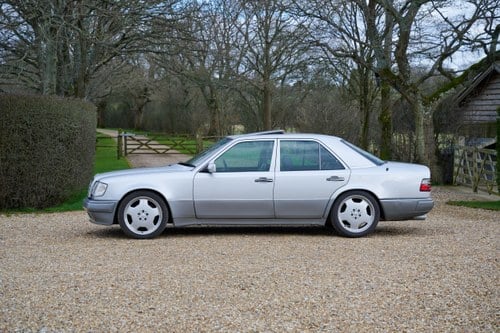 1992 Mercedes-Benz E500 W124 zum Verkauf (Bild 11 von 147)
