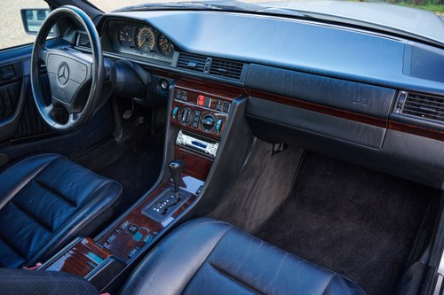 1992 Mercedes-Benz E500 W124 zum Verkauf (Bild 57 von 147)