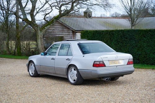 1992 Mercedes-Benz E500 W124 zum Verkauf (Bild 14 von 147)