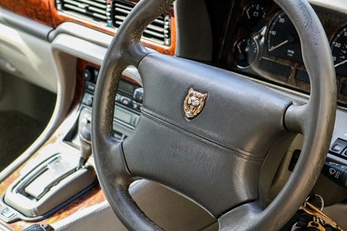 1995 Jaguar Sovereign X300 For Sale (picture 13 of 109)