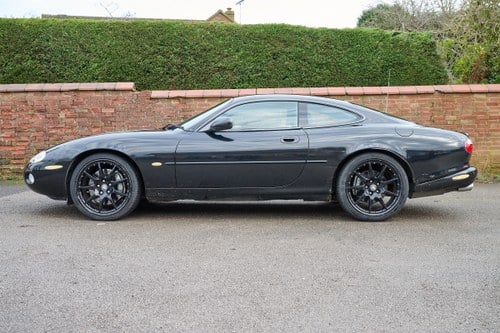2001 Jaguar XKR 100 à vendre (picture 12 of 184)