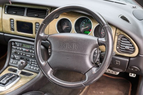 2001 Jaguar XKR 100 à vendre (picture 32 of 184)