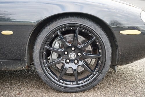 2001 Jaguar XKR 100 à vendre (picture 16 of 184)