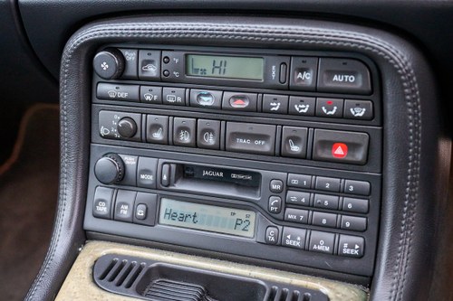 2001 Jaguar XKR 100 à vendre (picture 44 of 184)