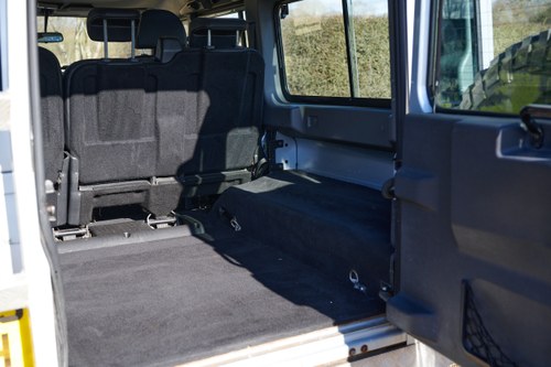 2009 Land Rover Defender 110 Te koop (foto 60 van 122)