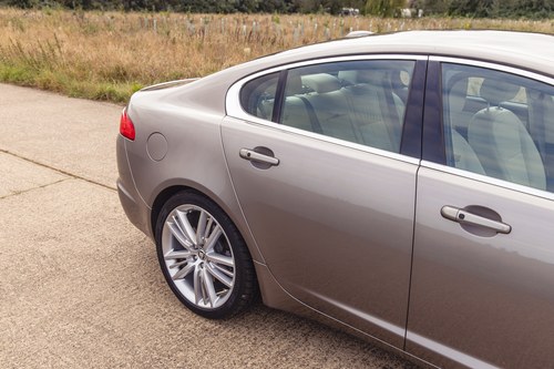 2010 Jaguar XF Portfolio V8 In vendita (immagine 162 di 233)