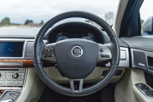 2010 Jaguar XF Portfolio V8 In vendita (immagine 23 di 233)