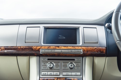 2010 Jaguar XF Portfolio V8 In vendita (immagine 29 di 233)