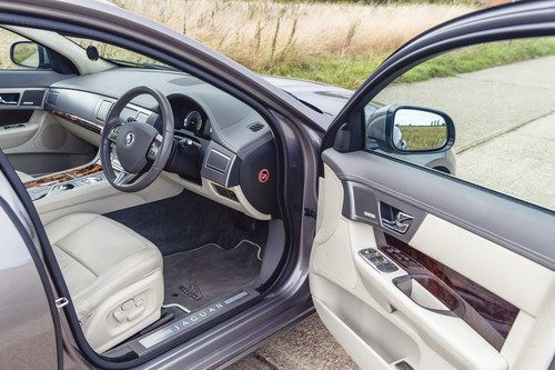 2010 Jaguar XF Portfolio V8 In vendita (immagine 25 di 233)