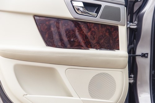 2010 Jaguar XF Portfolio V8 In vendita (immagine 36 di 233)