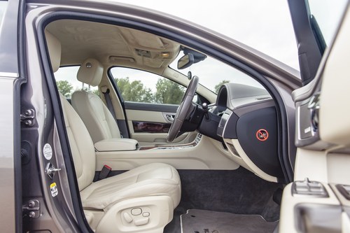 2010 Jaguar XF Portfolio V8 In vendita (immagine 24 di 233)