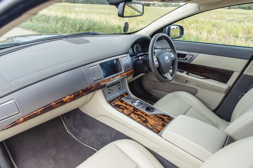 2010 Jaguar XF Portfolio V8 In vendita (immagine 73 di 233)