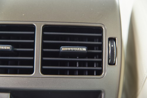 2010 Jaguar XF Portfolio V8 In vendita (immagine 28 di 233)