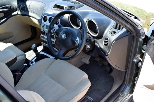 2005 Alfa Romeo 156 JTS Veloce Te koop (foto 21 van 74)