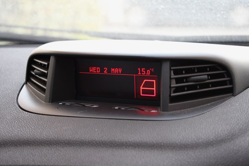 NO RESERVE - 2003 Alfa Romeo 156 1.8TS Lusso Sportwagon à vendre (picture 28 of 119)