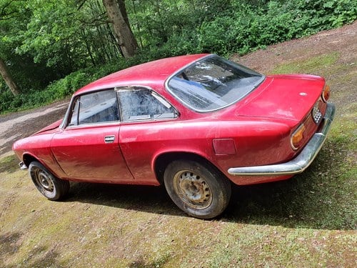 1969 Alfa Romeo Giulia 1750 GT Veloce Series 1 ‘Barn Find’ à vendre (picture 15 of 173)