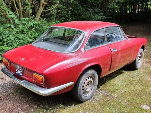 1969 Alfa Romeo Giulia 1750 GT Veloce Series 1 ‘Barn Find’ à vendre (picture 21 of 173)