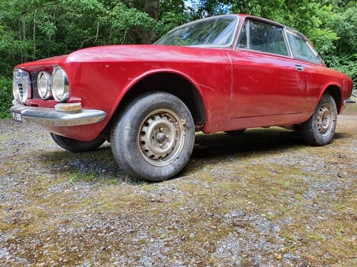 1969 Alfa Romeo Giulia 1750 GT Veloce Series 1 ‘Barn Find’ à vendre (picture 12 of 173)