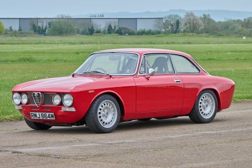 1974 Alfa Romeo 2000 GTV (105) Restomod zum Verkauf (Bild 8 von 288)