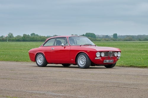 1974 Alfa Romeo 2000 GTV (105) Restomod zum Verkauf (Bild 28 von 288)