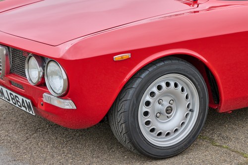 1974 Alfa Romeo 2000 GTV (105) Restomod zum Verkauf (Bild 141 von 288)