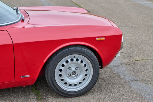 1974 Alfa Romeo 2000 GTV (105) Restomod zum Verkauf (Bild 142 von 288)