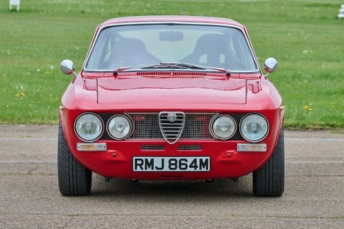 1974 Alfa Romeo 2000 GTV (105) Restomod zum Verkauf (Bild 2 von 288)