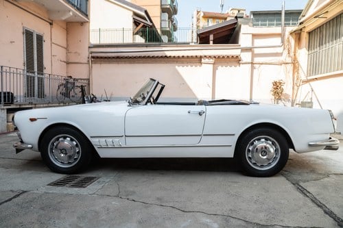 1960 Alfa Romeo 2000 Spider Touring à venda (imagem 5 de 77)