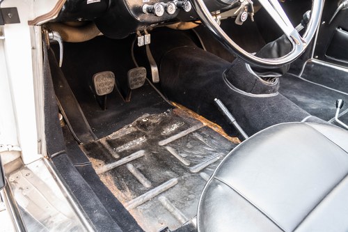 1960 Alfa Romeo 2000 Spider Touring à venda (imagem 39 de 77)