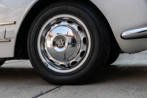 1960 Alfa Romeo 2000 Spider Touring à venda (imagem 22 de 77)