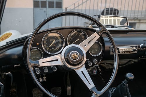 1960 Alfa Romeo 2000 Spider Touring à venda (imagem 24 de 77)