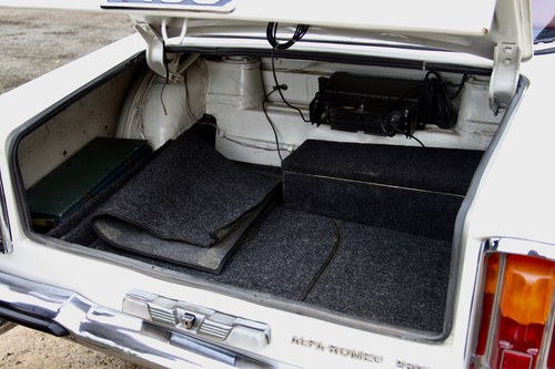 1965 Alfa Romeo 2600 Berlina à venda (imagem 78 de 134)