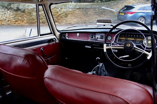 1965 Alfa Romeo 2600 Berlina à venda (imagem 60 de 134)