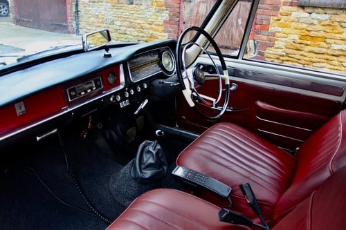 1965 Alfa Romeo 2600 Berlina à venda (imagem 43 de 134)