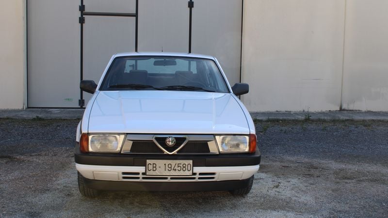 1989 Alfa Romeo 75 1.6L For Sale (picture 1 of 86)