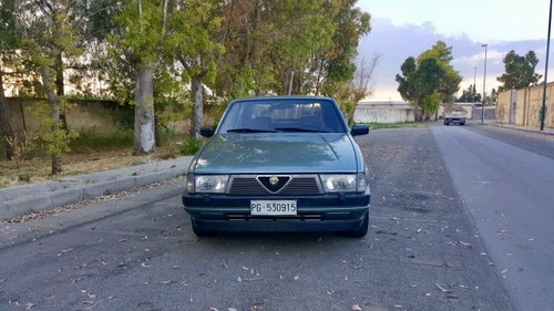 NO RESERVE - 1986 Alfa Romeo 75 à vendre (picture 4 of 49)