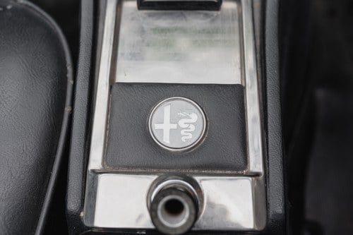 1977 Alfa Romeo Spider 2000 Veloce à venda (imagem 61 de 160)