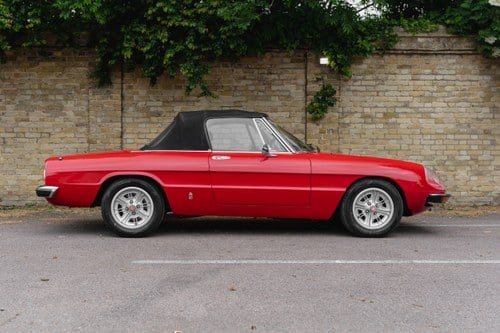 1977 Alfa Romeo Spider 2000 Veloce à venda (imagem 25 de 160)
